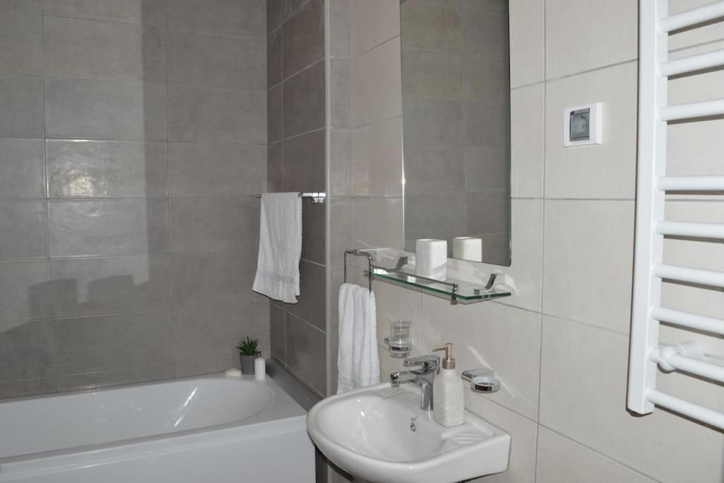 Apartman A&M Tivat Exterior foto